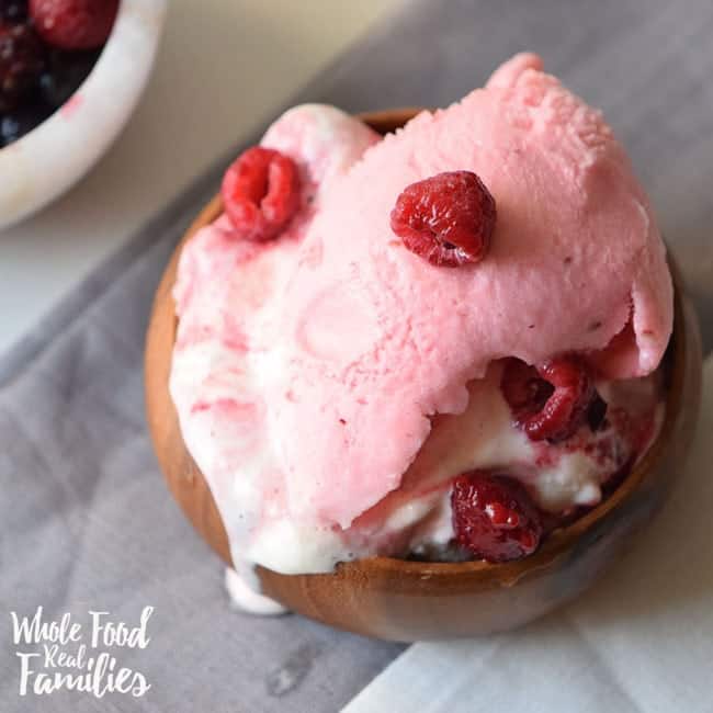 Healthy Raspberry Frozen Yogurt