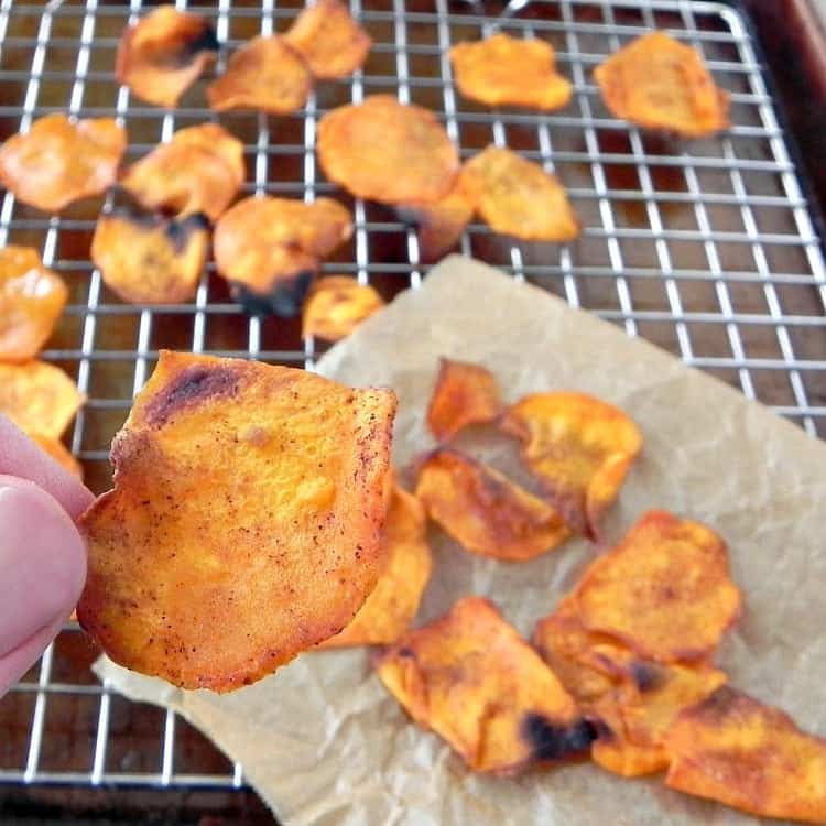 Cinnamon Honey Sweet Potato Chips. Baked, healthy and delicious