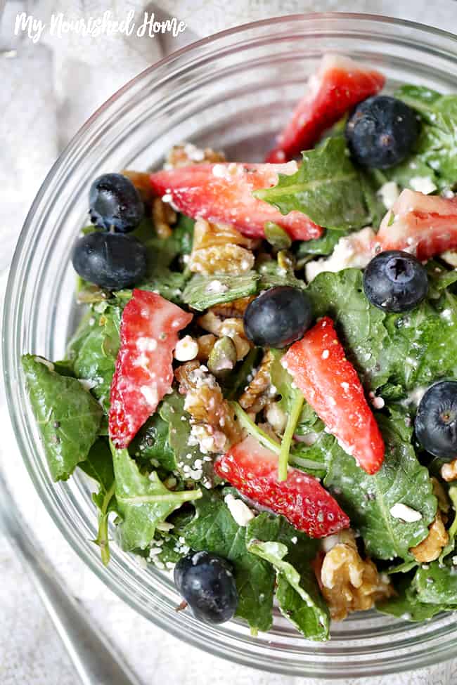 Kale Salad with Apple Vinaigrette 