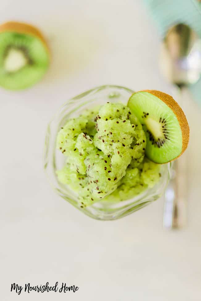 Easy and healthy kiwi sorbet!