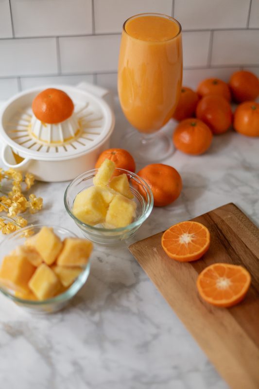 Mango Pineapple Smoothie ingredients