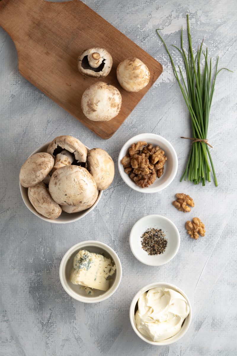 Ingredients to low carb stuffed mushrooms 