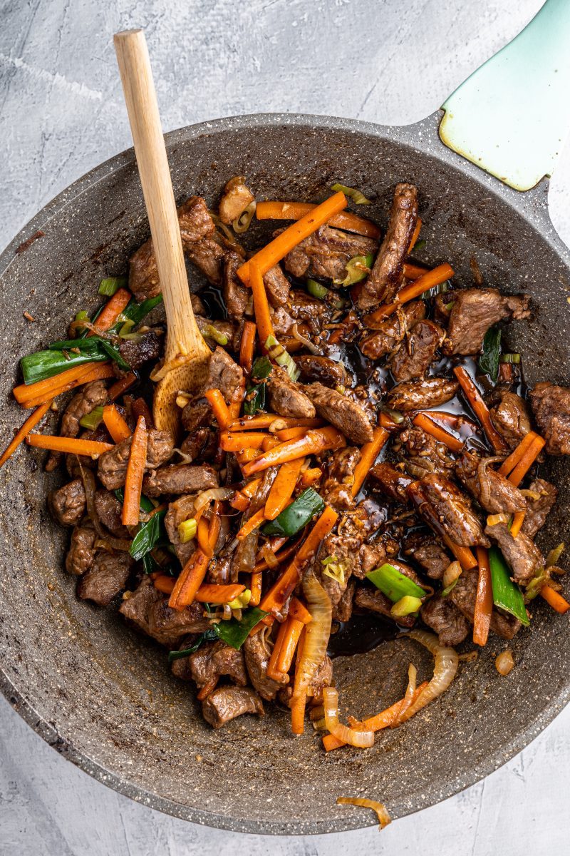 Cooking Beef Chow Mein
