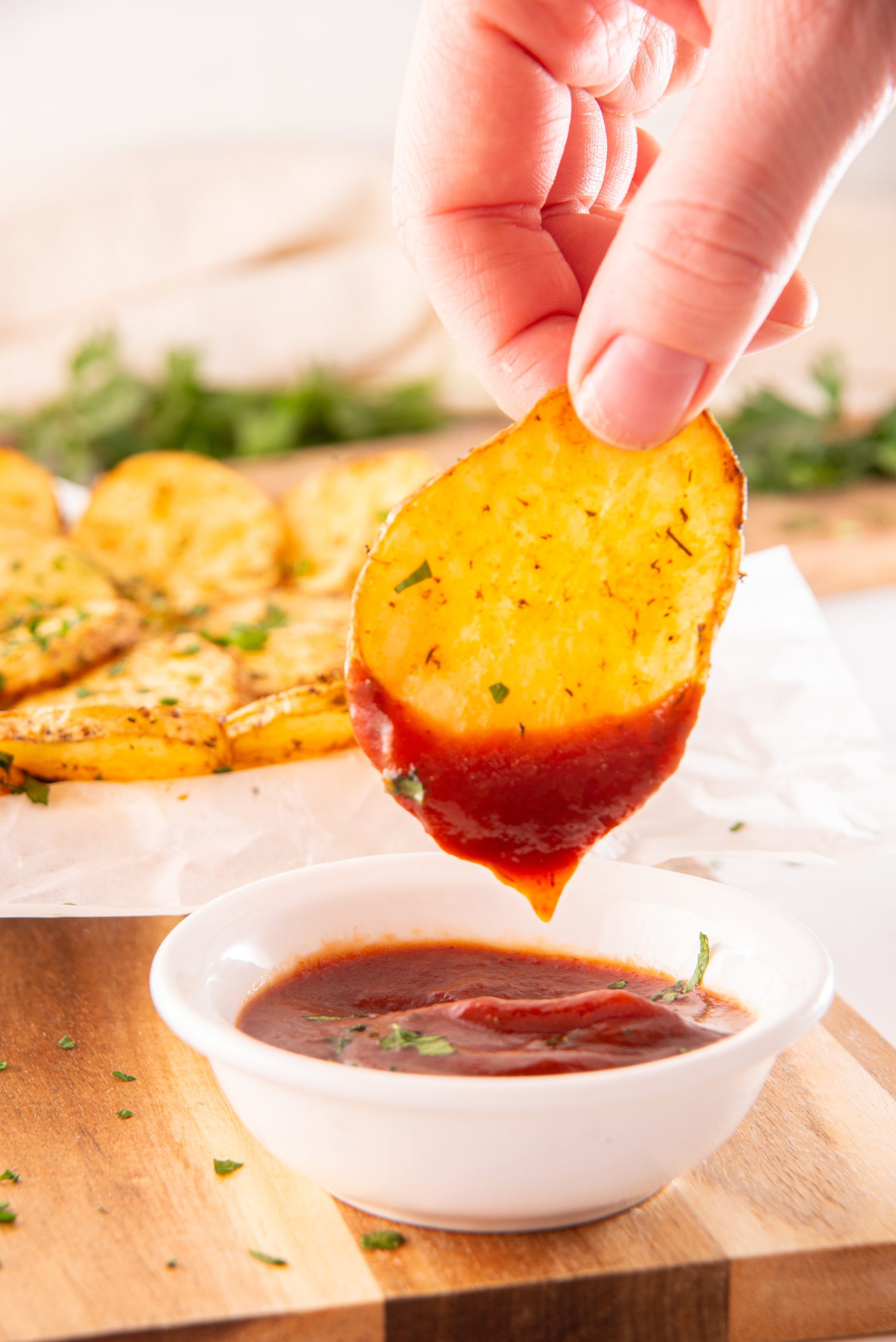 Dipping Cottage fries 