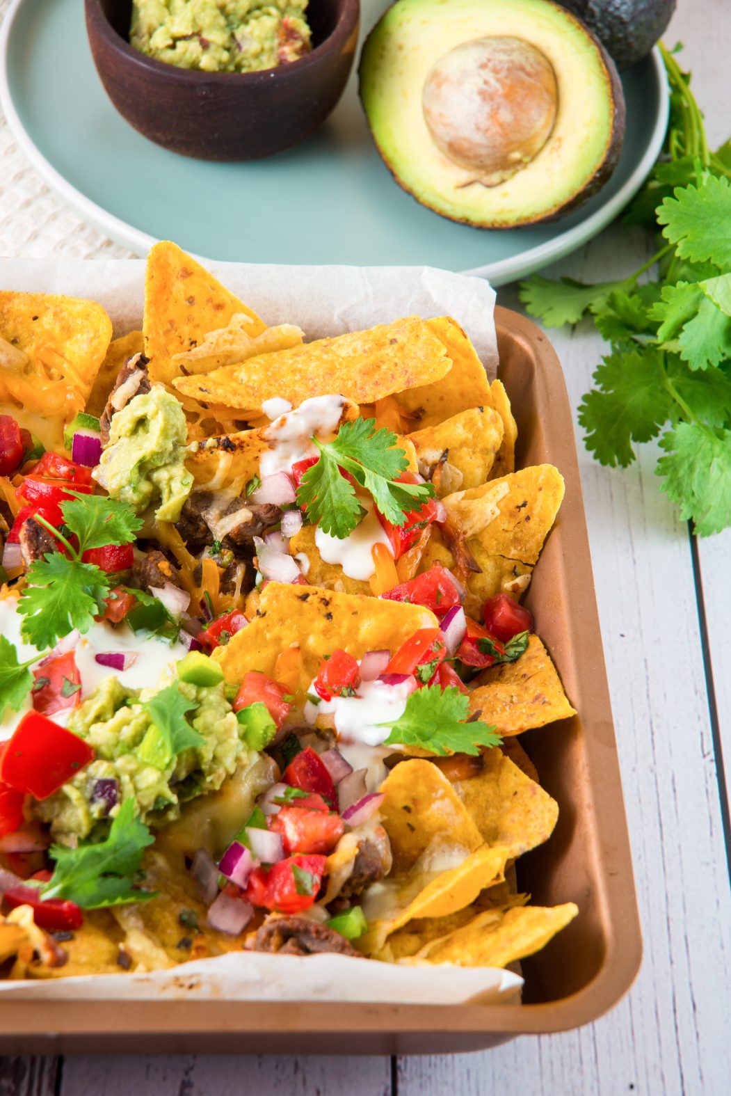 steak-nachos-with-avocado