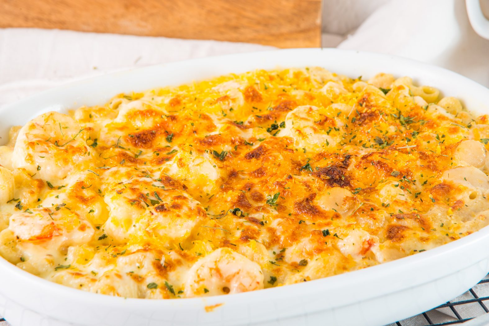 baked seafood mac and cheese