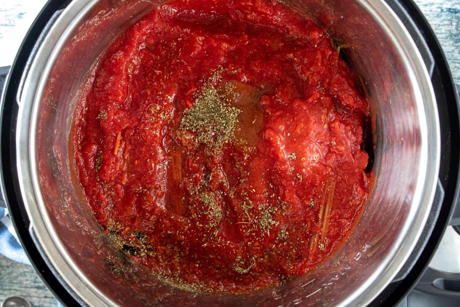 spaghetti sauce in an instant pot